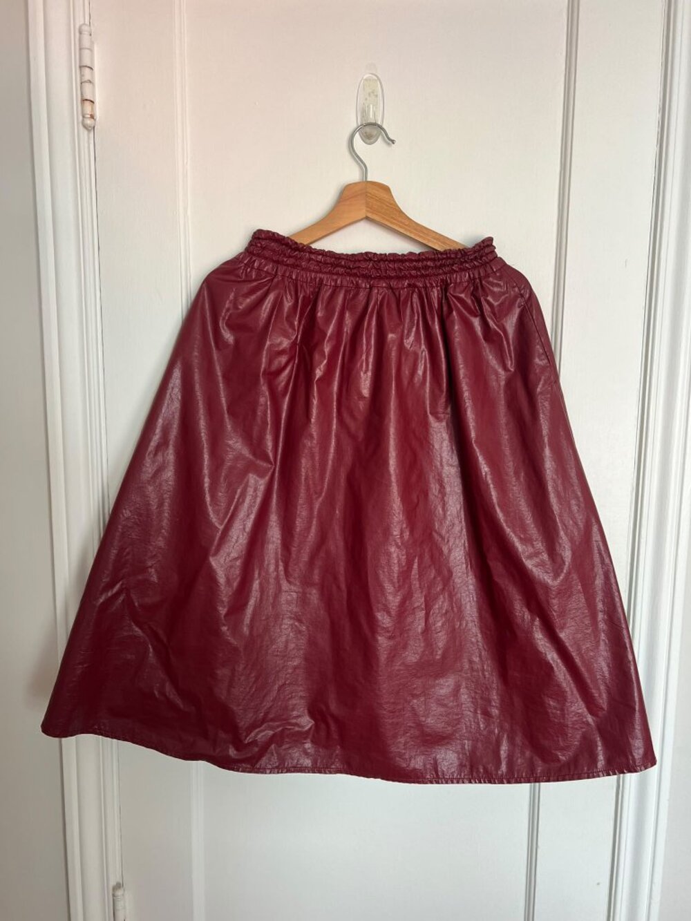 Muveil Burgundy Coated Midi Skirt Size 36